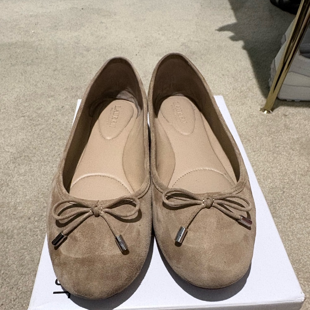 Lauren Ralph Lauren - Jayna Suede Flat - Camel